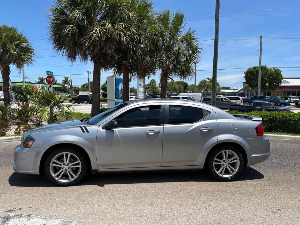 2014 Dodge Avenger Sedan - Image 3 of 8
