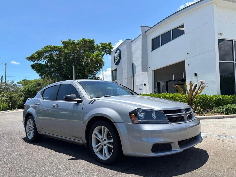 2014 Dodge Avenger Sedan - Image 4 of 8