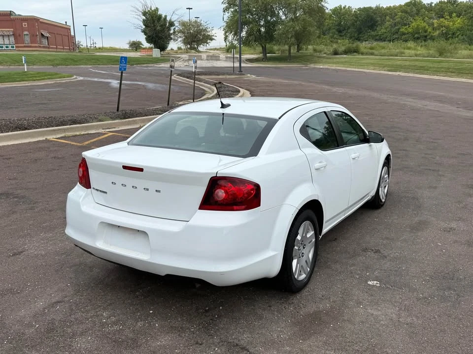 2014 Dodge Avenger Sedan - Image 6 of 20