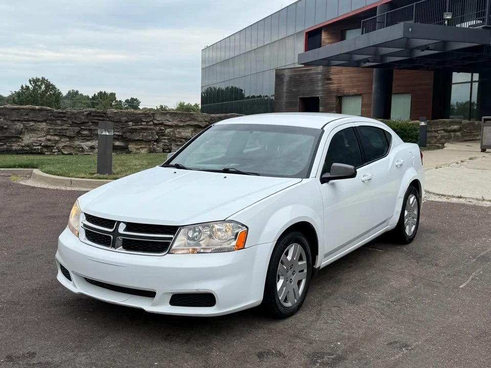 2014 Dodge Avenger Sedan - Image 2 of 20