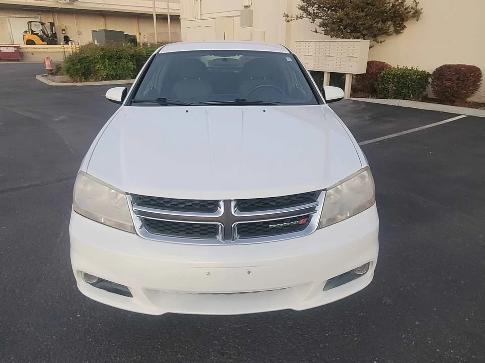 2014 Dodge Avenger Sedan - Image 4 of 10