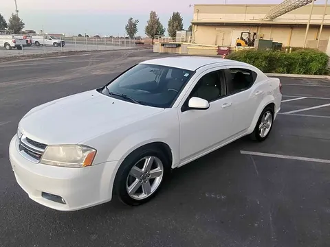 2014 Dodge Avenger SE Sedan