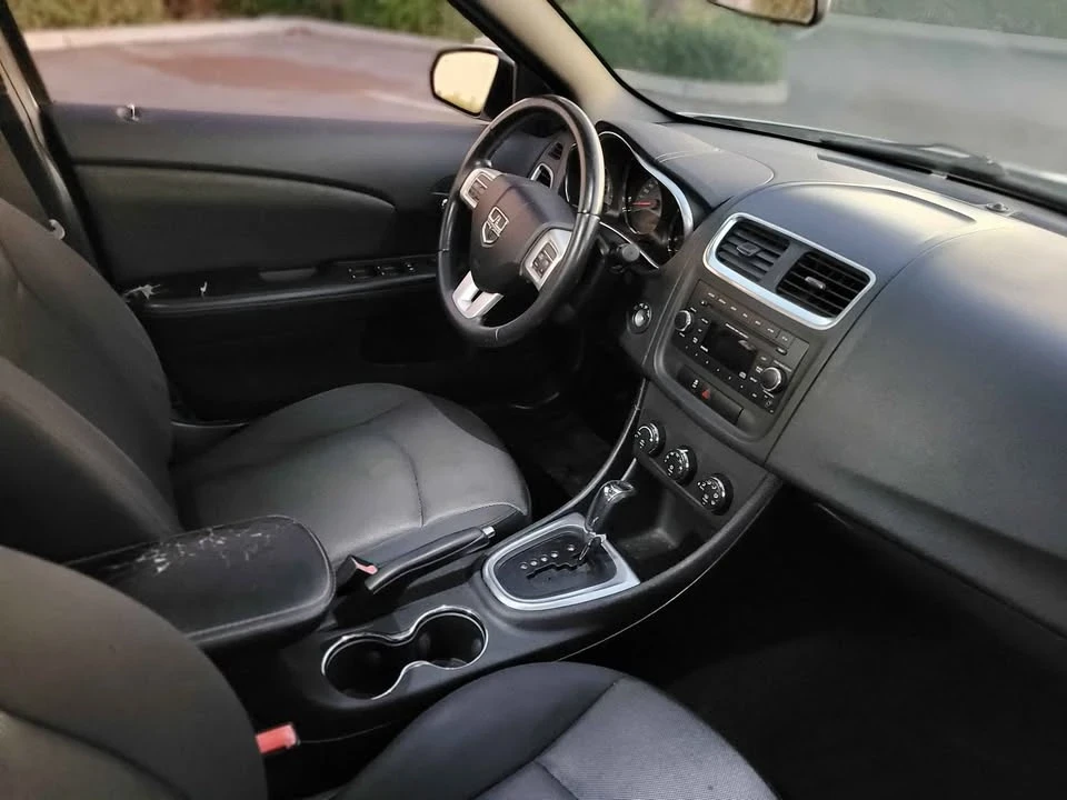 2014 Dodge Avenger Sedan - Image 7 of 10