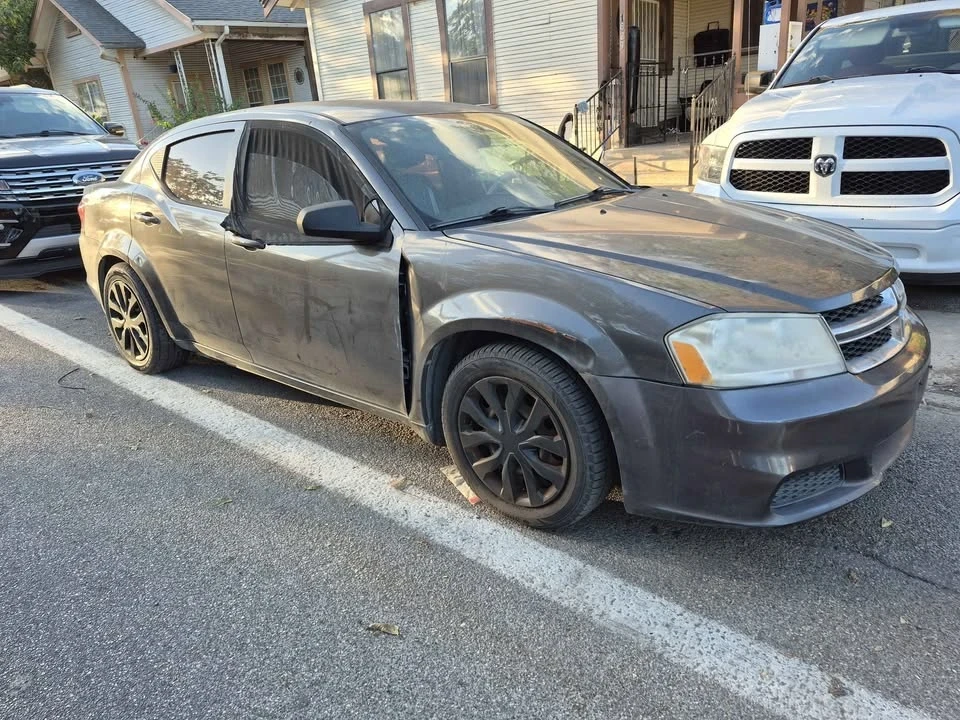 2014 Dodge Avenger Sedan - Image 2 of 5