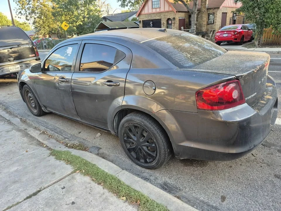 2014 Dodge Avenger Sedan - Image 4 of 5