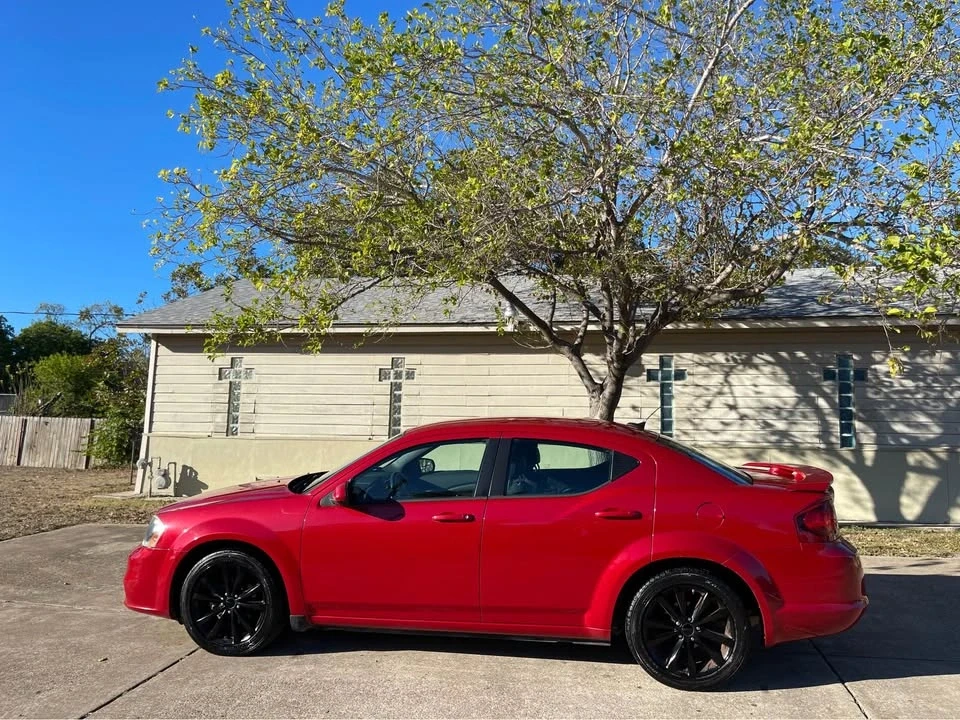 2014 Dodge Avenger Sedan - Image 16 of 19
