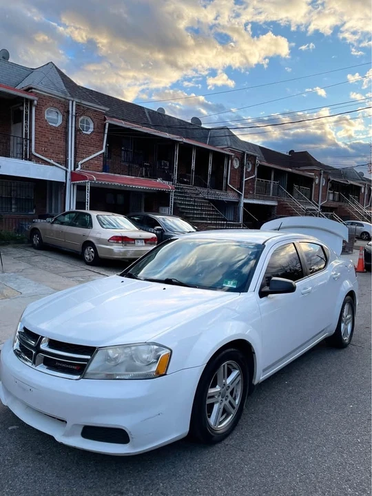 2014 Dodge Avenger Sedan - Image 7 of 20