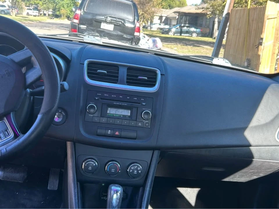 2014 Dodge Avenger Sedan - Image 10 of 11