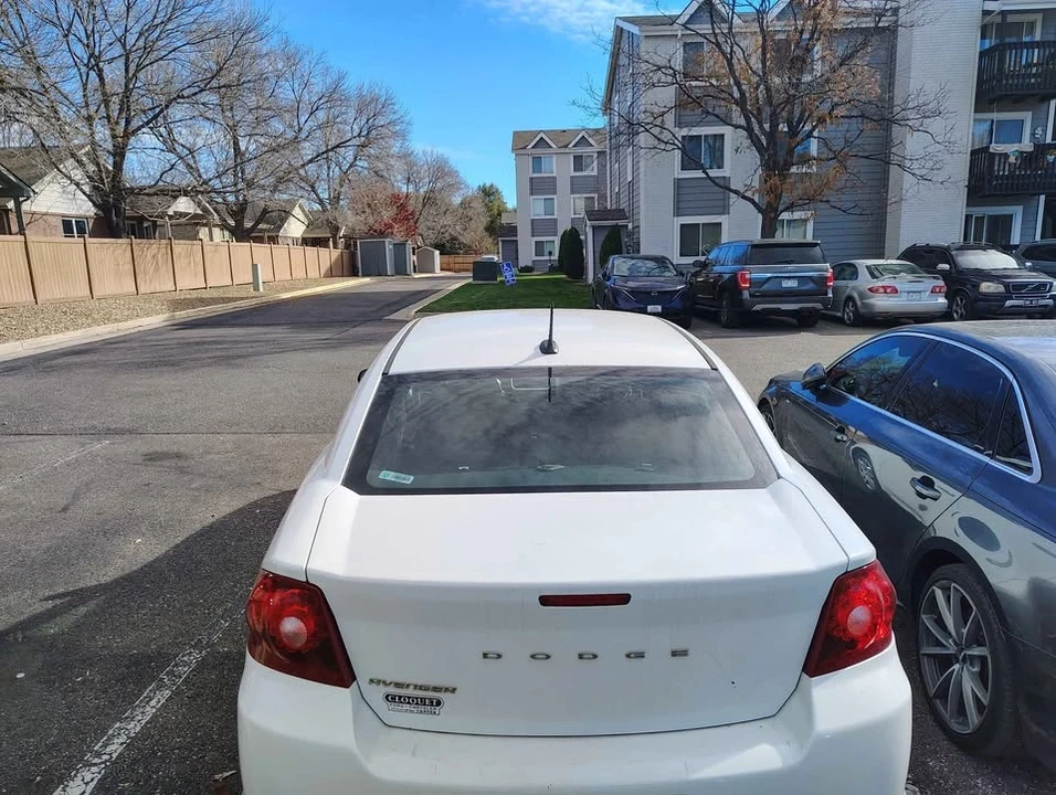 2014 Dodge Avenger Sedan - Image 2 of 10