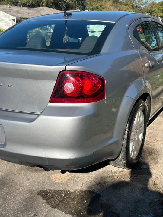 2014 Dodge Avenger Sedan - Image 5 of 11
