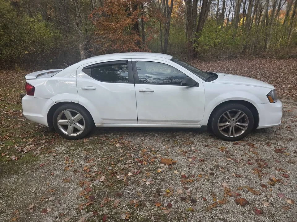 2014 Dodge Avenger Sedan - Image 2 of 7