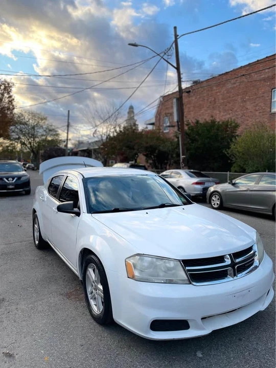 2014 Dodge Avenger Sedan - Image 8 of 20