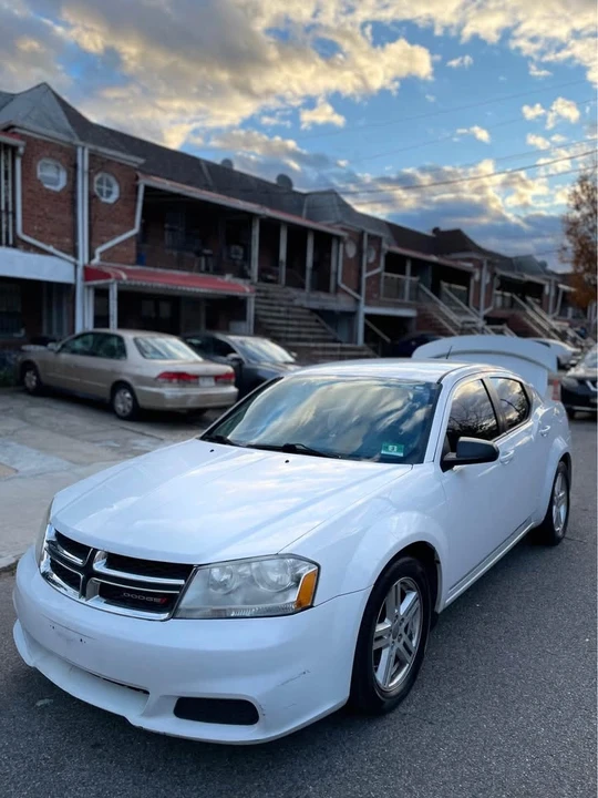 2014 Dodge Avenger Sedan - Image 6 of 20