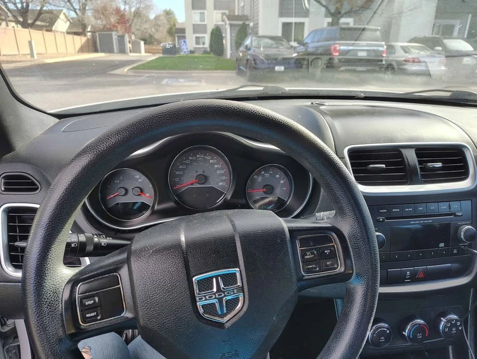 2014 Dodge Avenger Sedan - Image 9 of 10