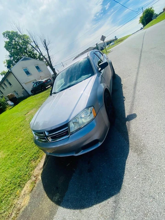 2014 Dodge Avenger Sedan - Image 2 of 3