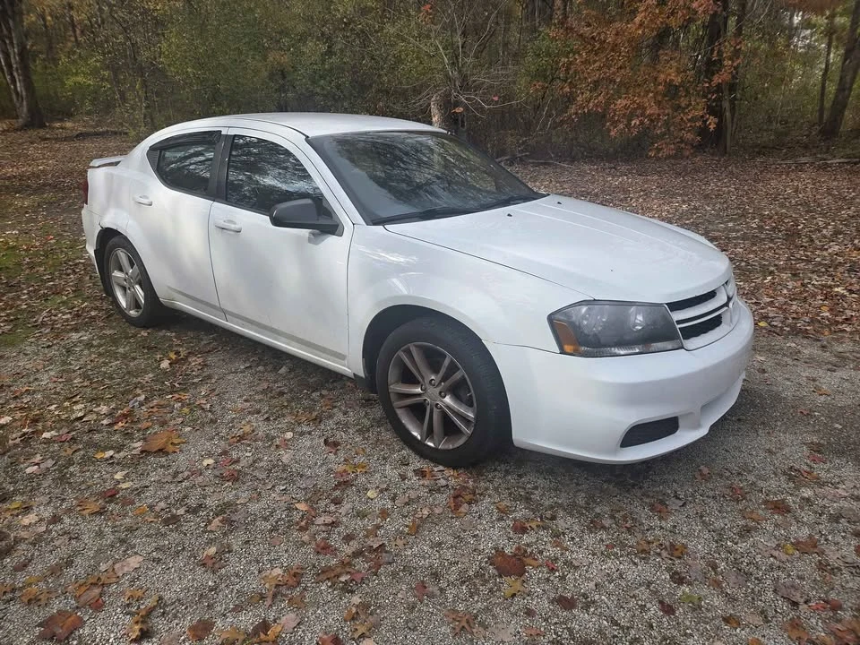 2014 Dodge Avenger Sedan - Image 2 of 8