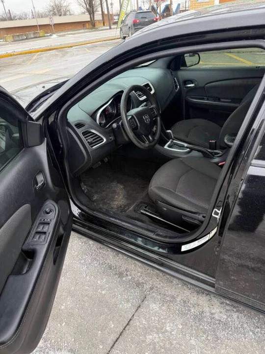 2014 Dodge Avenger Sedan - Image 9 of 10