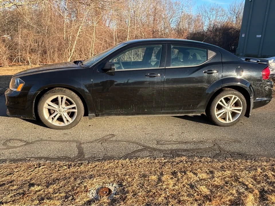 2014 Dodge Avenger Sedan - Image 2 of 8