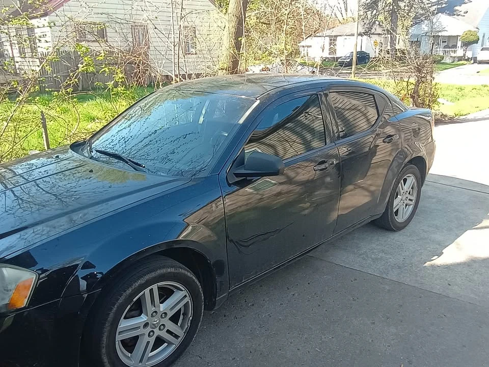 2014 Dodge Avenger Sedan - Image 2 of 8