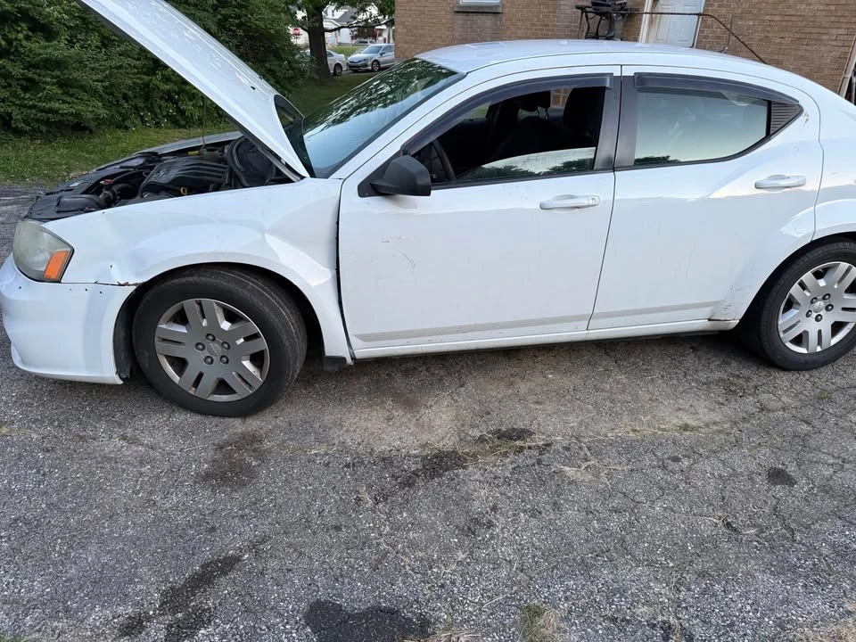 2014 Dodge Avenger Sedan - Image 4 of 7