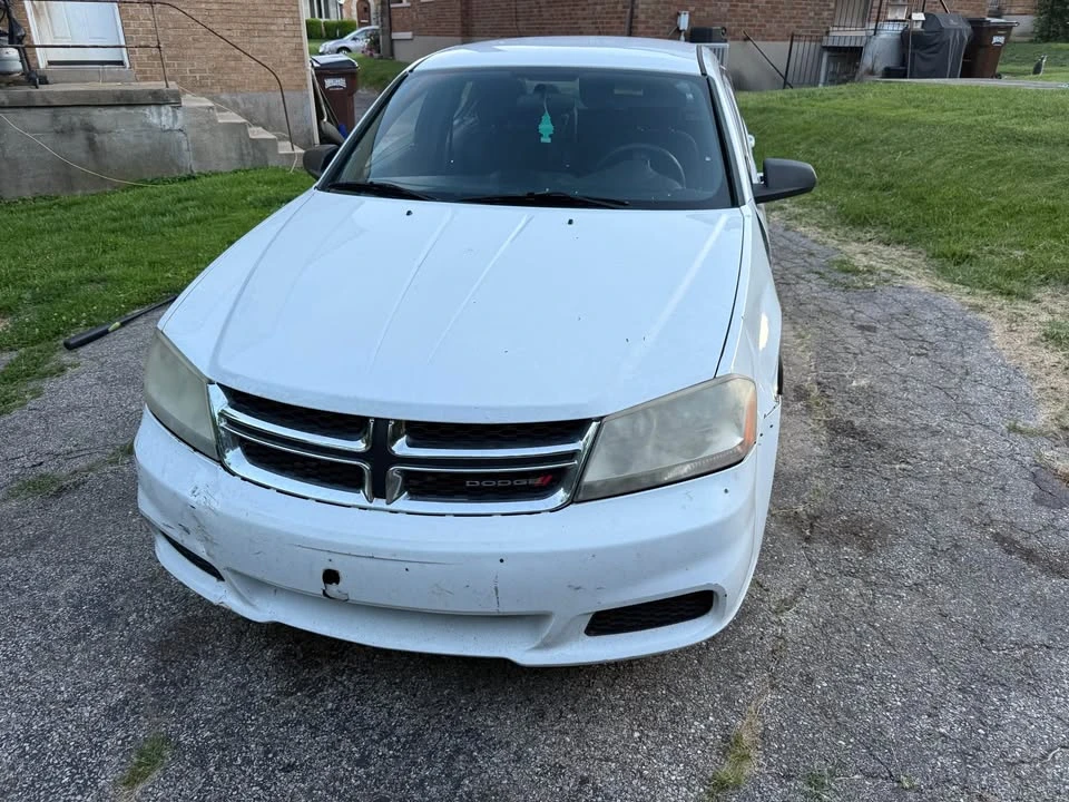 2014 Dodge Avenger Sedan - Image 2 of 7