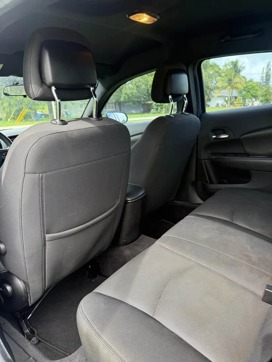 2014 Dodge Avenger Sedan - Image 6 of 10