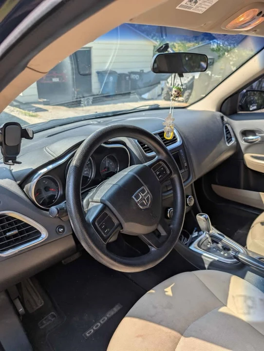 2014 Dodge Avenger Sedan - Image 8 of 10