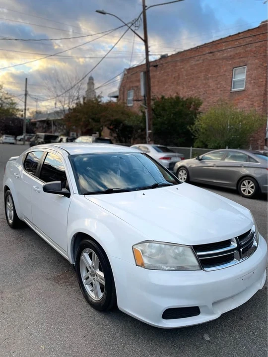 2014 Dodge Avenger Sedan - Image 2 of 14