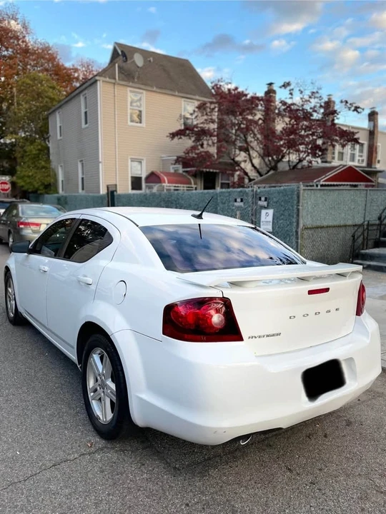 2014 Dodge Avenger Sedan - Image 6 of 14