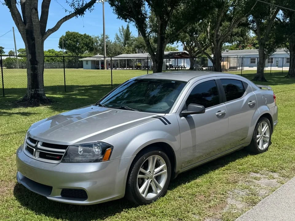 2014 Dodge Avenger Sedan - Image 2 of 10