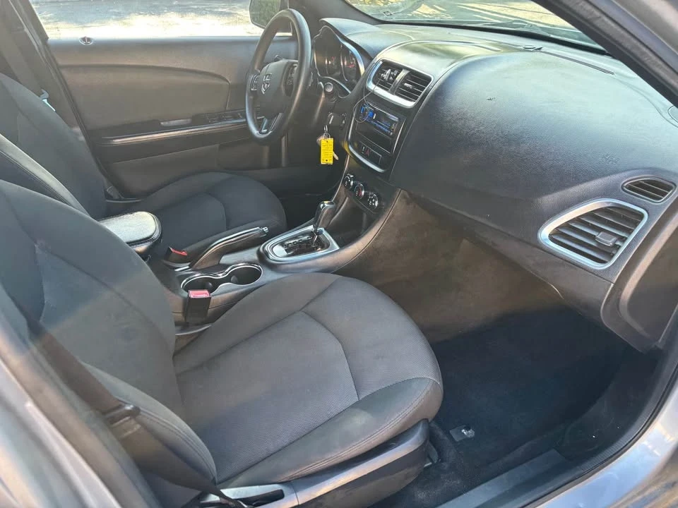 2014 Dodge Avenger Sedan - Image 6 of 10