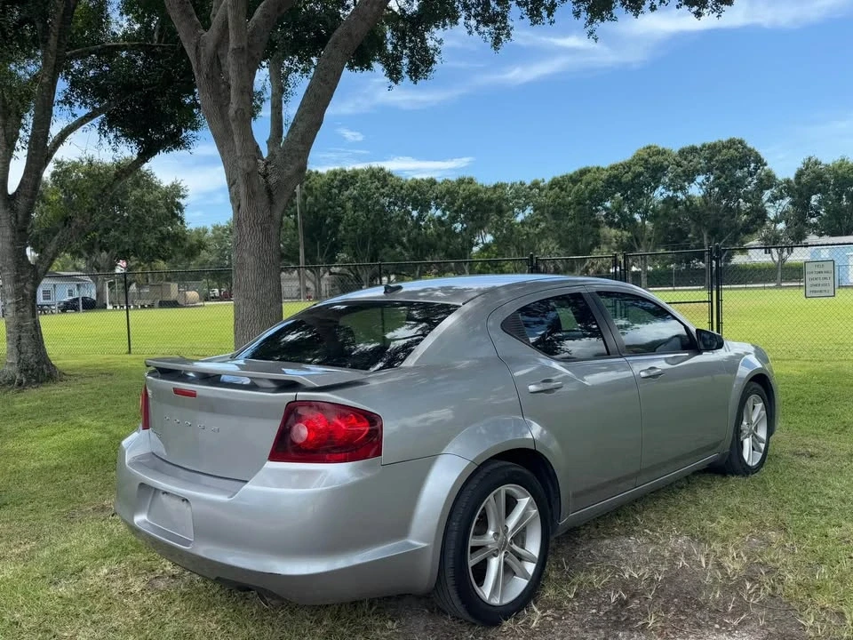 2014 Dodge Avenger Sedan - Image 2 of 11