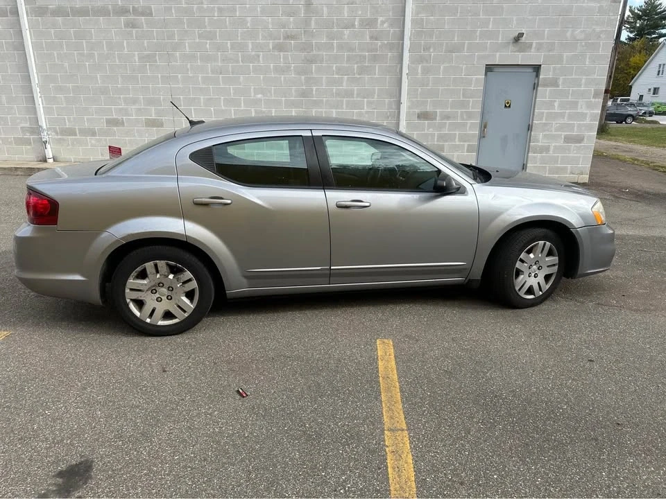 2014 Dodge Avenger Sedan - Image 2 of 7