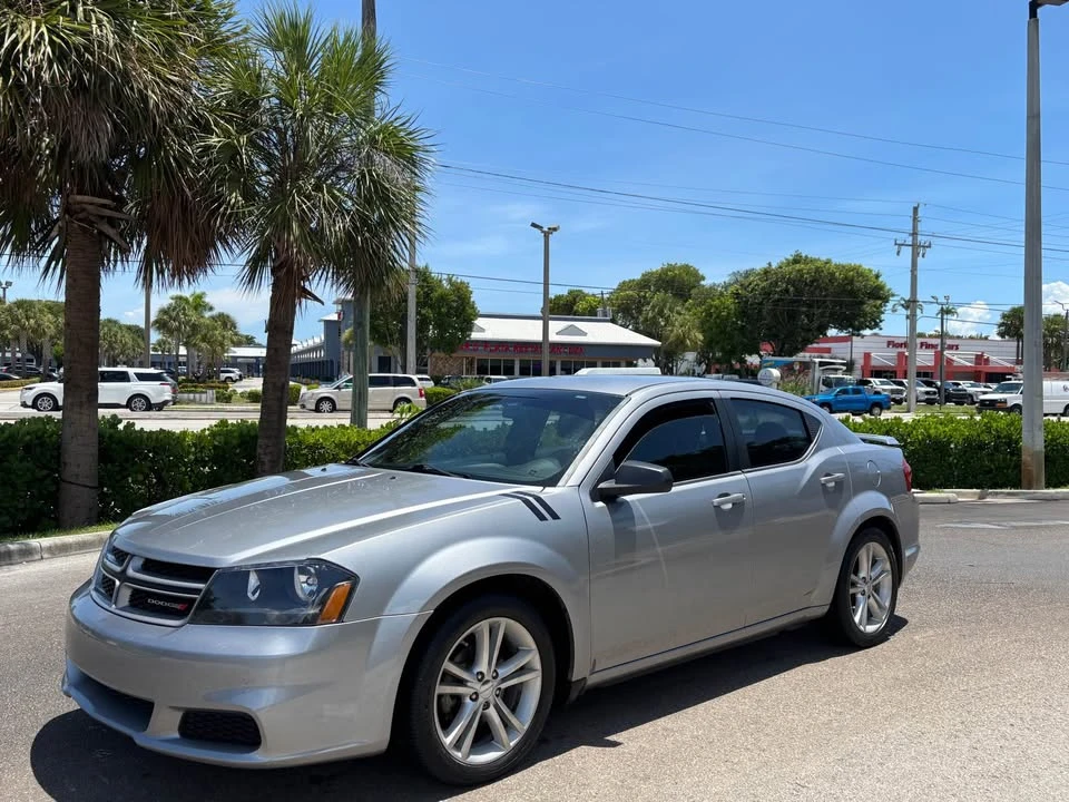 2014 Dodge Avenger Sedan - Image 9 of 10
