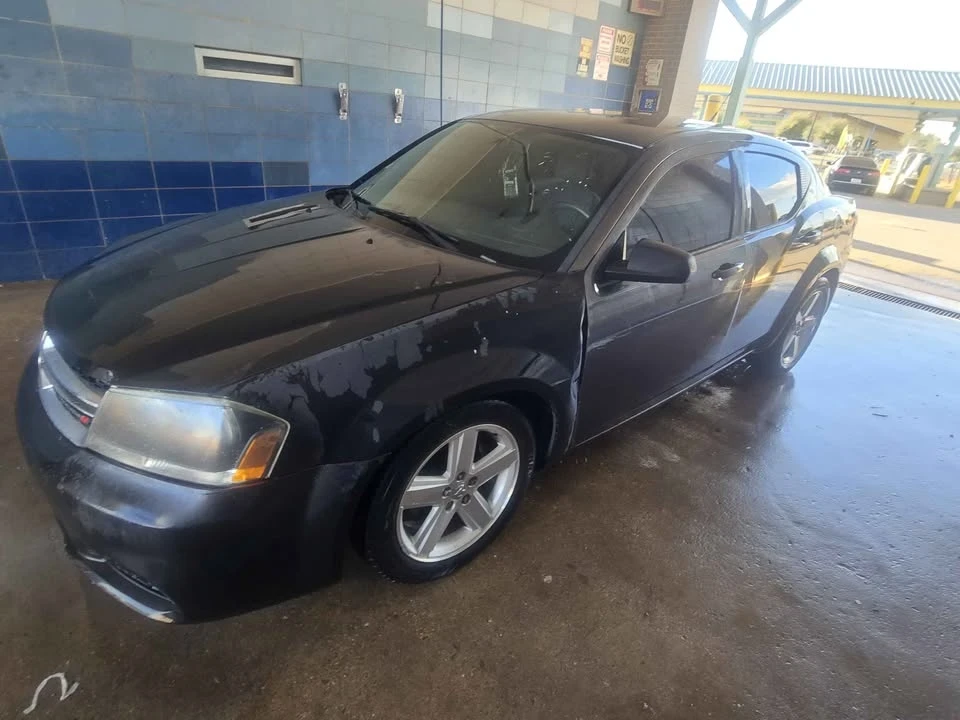 2014 Dodge Avenger Sedan - Image 9 of 15