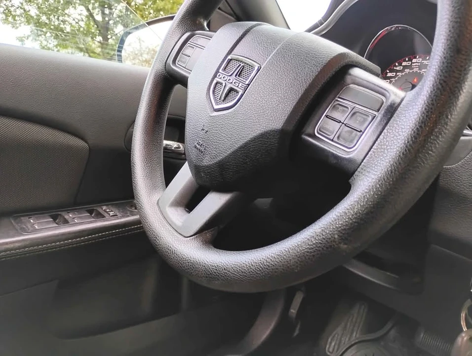 2014 Dodge Avenger Sedan - Image 5 of 7