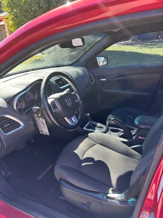 2014 Dodge Avenger Sedan - Image 9 of 12