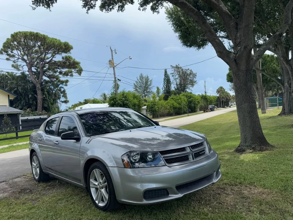 2014 Dodge Avenger Sedan - Image 6 of 11