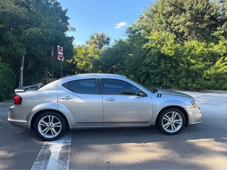 2014 Dodge Avenger Sedan - Image 3 of 9