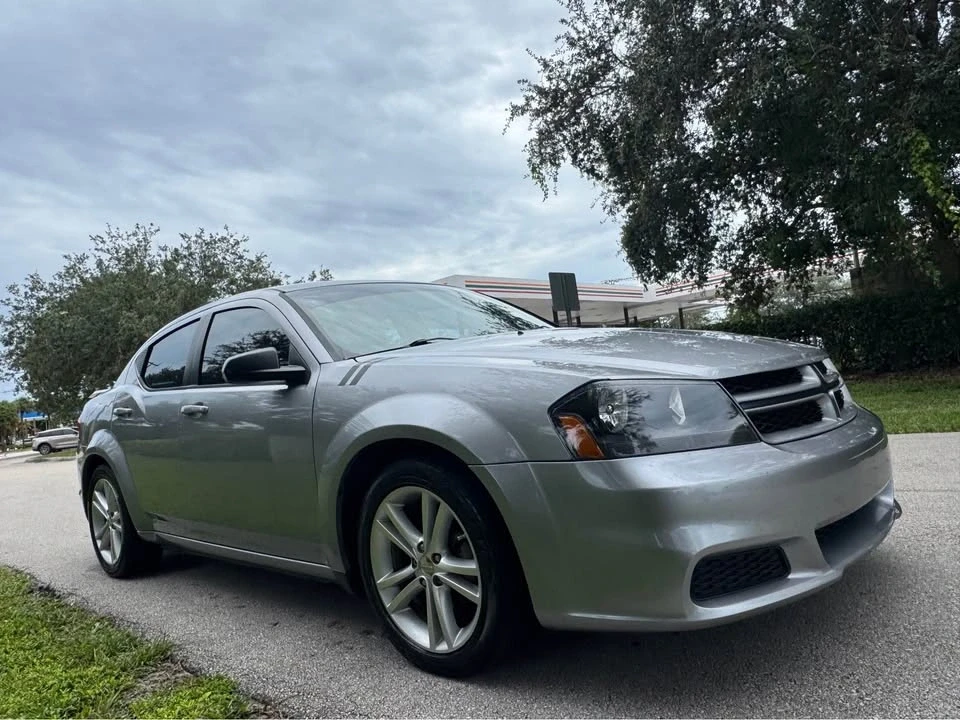 2014 Dodge Avenger Sedan - Image 6 of 10