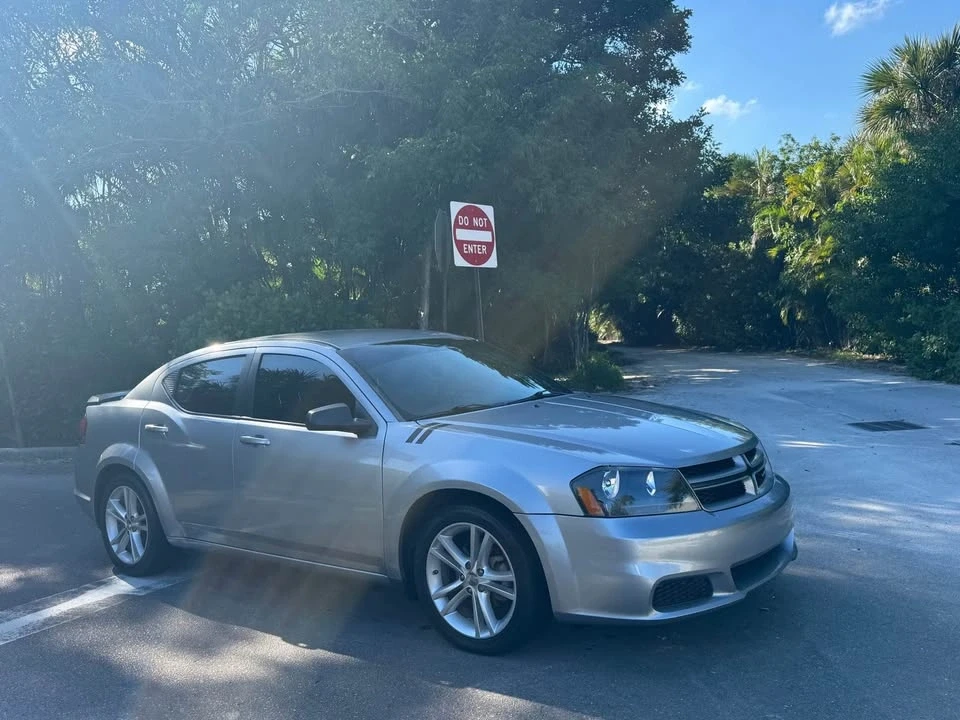 2014 Dodge Avenger Sedan - Image 2 of 9