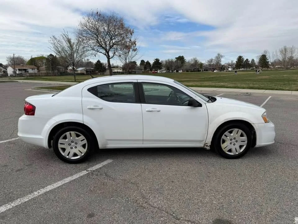 2014 Dodge Avenger Sedan - Image 5 of 10