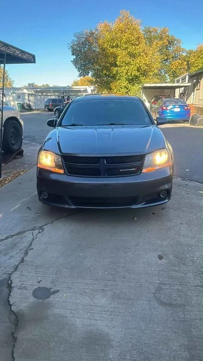 2014 Dodge Avenger Sedan - Image 2 of 14