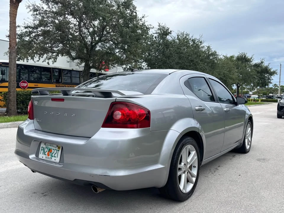 2014 Dodge Avenger Sedan - Image 7 of 8