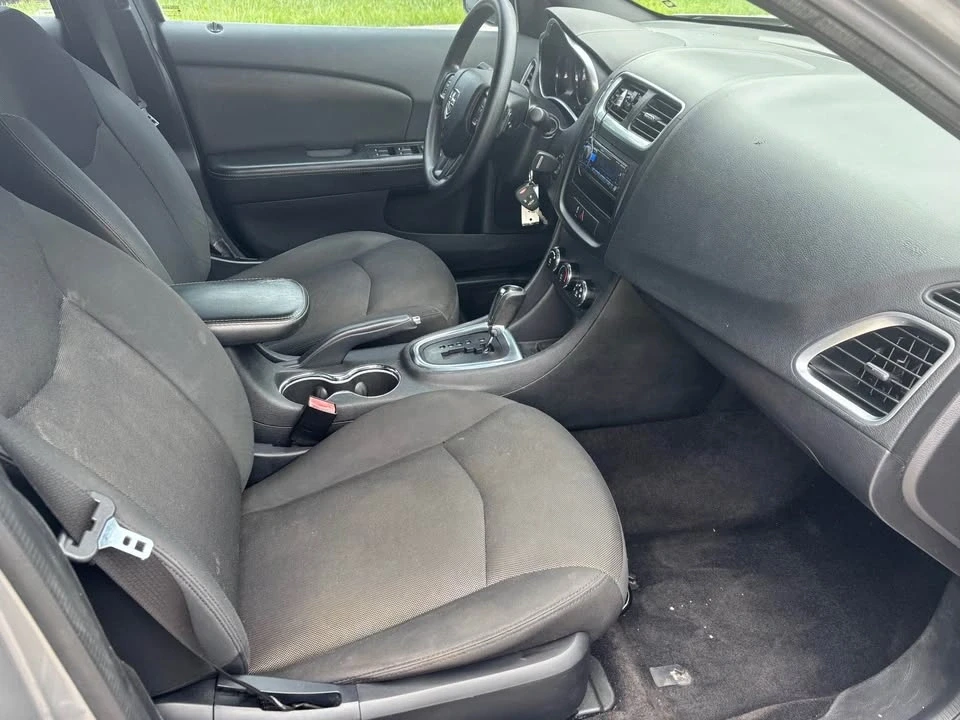 2014 Dodge Avenger Sedan - Image 7 of 9