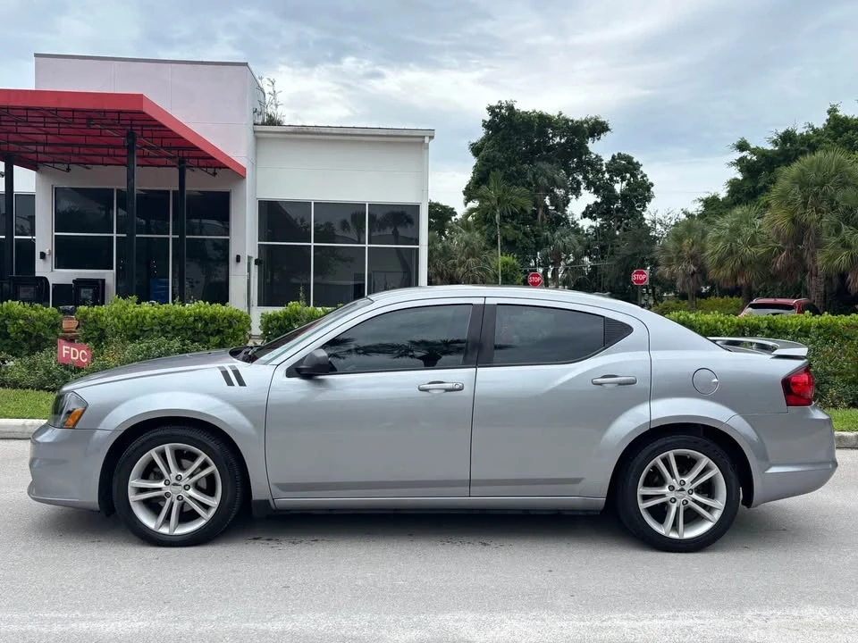 2014 Dodge Avenger Sedan - Image 2 of 9
