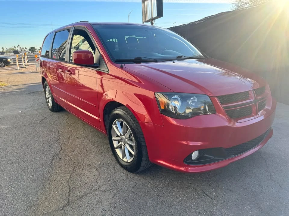 2014 Dodge Caravan - Image 2 of 8