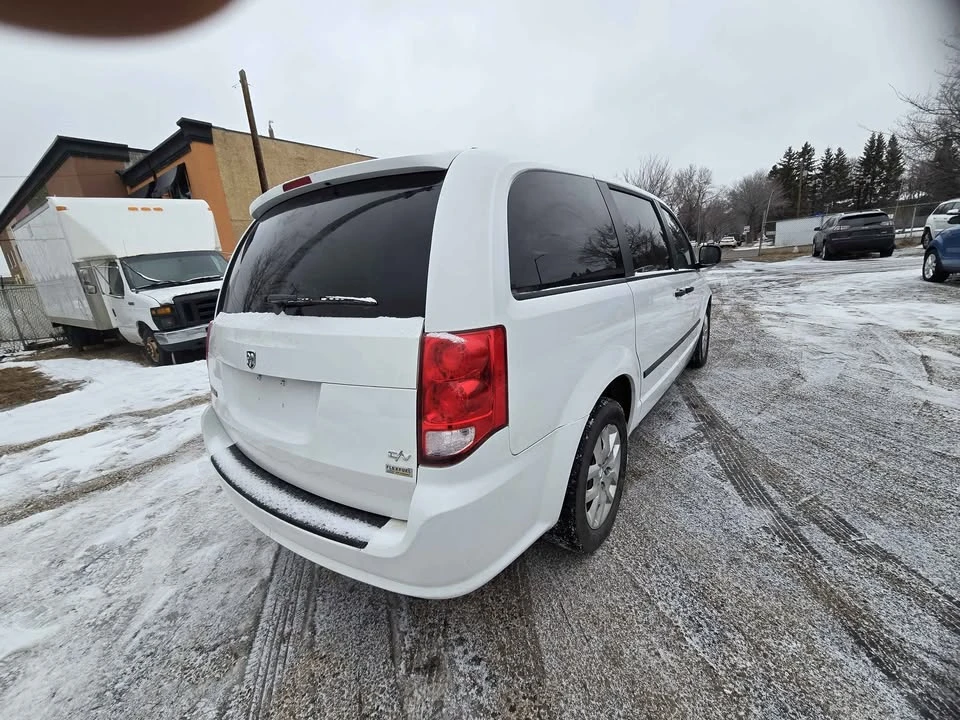 2014 Dodge Caravan - Image 15 of 16