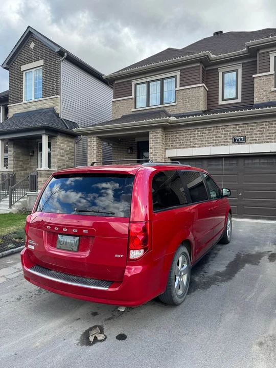 2014 Dodge Caravan - Image 3 of 12