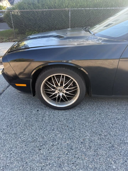 2014 Dodge Challenger 3rd Gen - Image 5 of 12